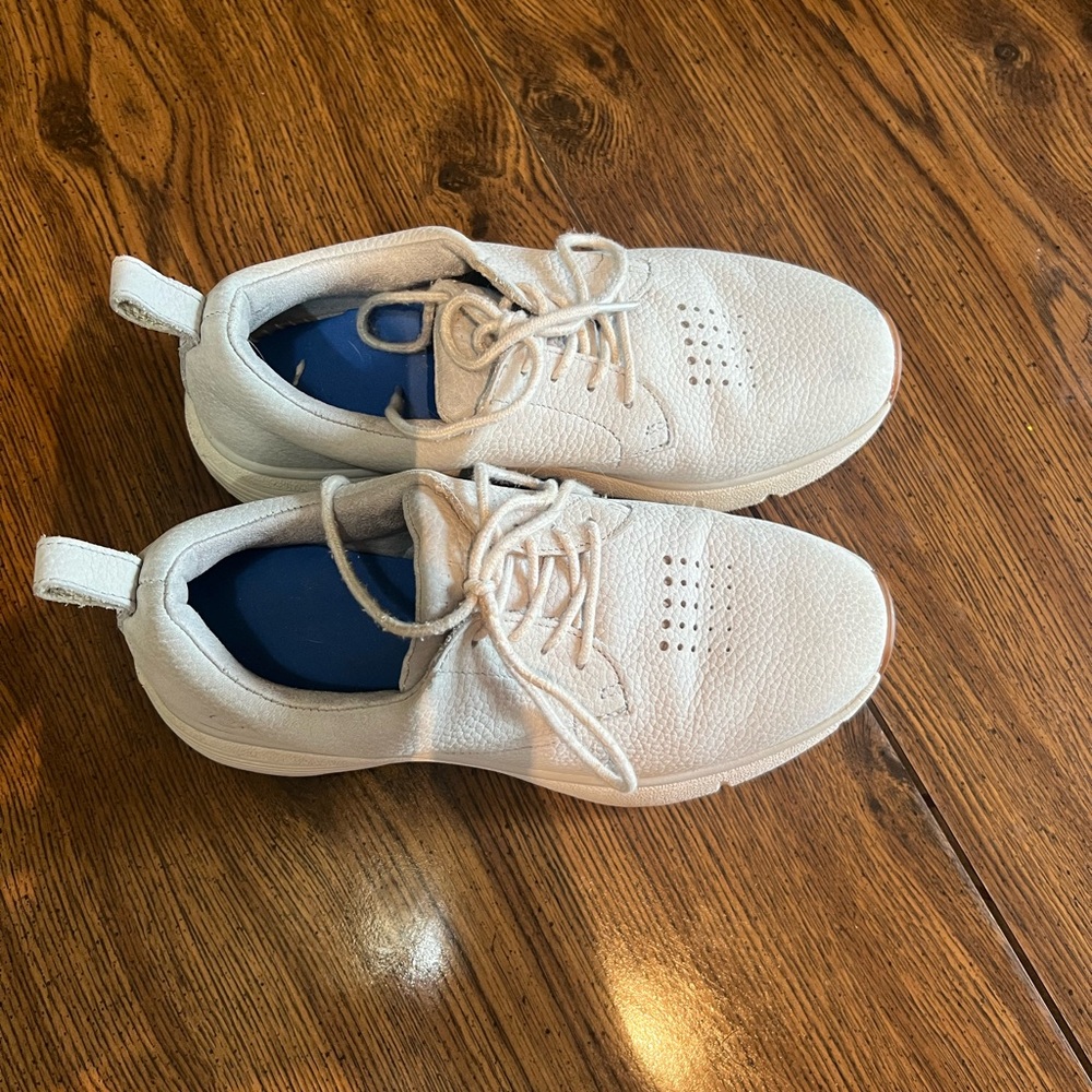 Dr Comfort women’s gray tennis shoes size 8